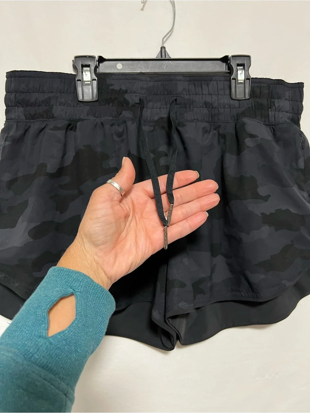RARE Lululemon Choose a Side Camo Black Reversible High Rise Activewear Shorts
